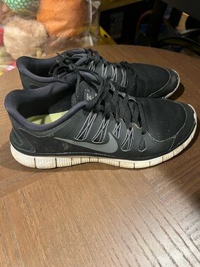 Nike Free 5.0 Black Running Shoes Women’s Size 8.5
